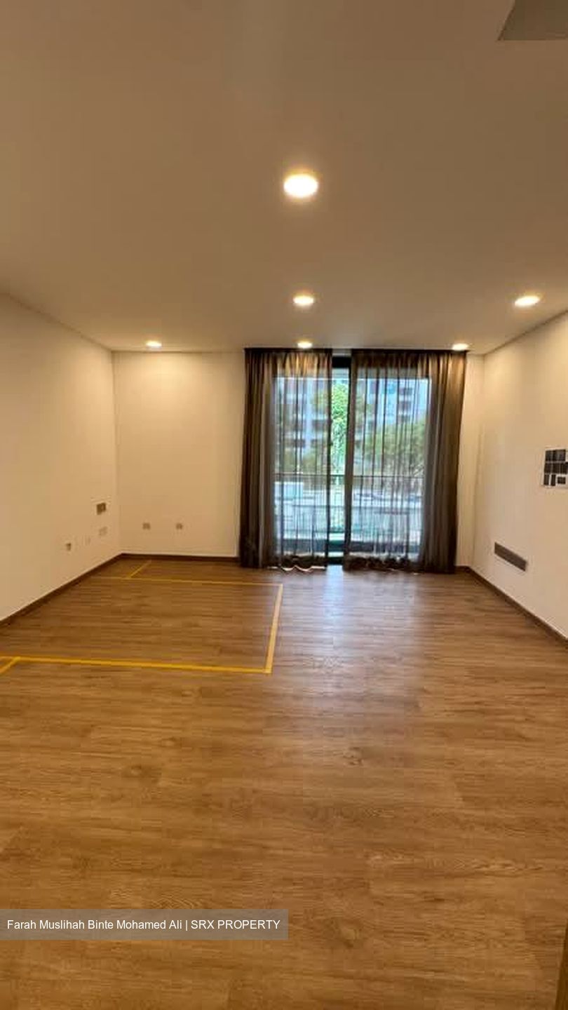 Thomson Road (D11), Terrace #533820701